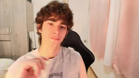 Snapshot of lucas_xo chatting on 09-23-25, 11:30 lucas_xo online show from 09-23-25, 11:30