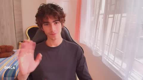 Snapshot of lucas_xo chatting on 10-04-25, 08:29 lucas_xo online show from 10-04-25, 08:29