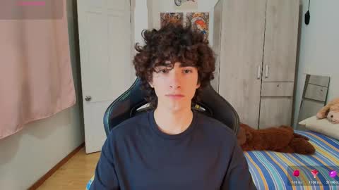 lucas_xo online show from 12-14-25, 01:11