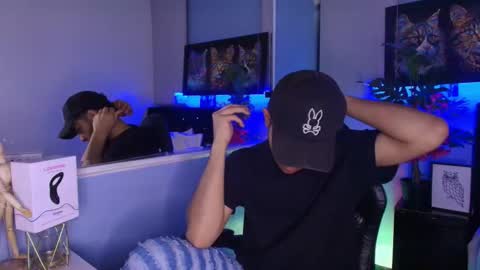 Snapshot of lucascarterr chatting on 11-12-25, 04:46 lucascarterr online show from 11-12-25, 04:46