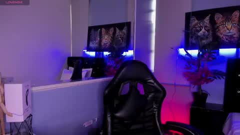 Snapshot of lucascarterr chatting on 11-17-25, 12:55 lucascarterr online show from 11-17-25, 12:55