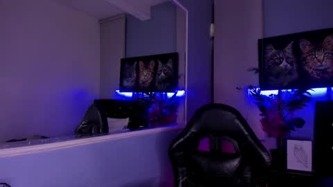 Snapshot of lucascarterr chatting on 11-30-25, 03:43 lucascarterr online show from 11-30-25, 03:43