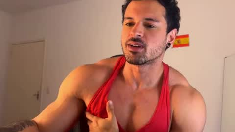 lucasfit24 online show from 07-12-26, 04:42