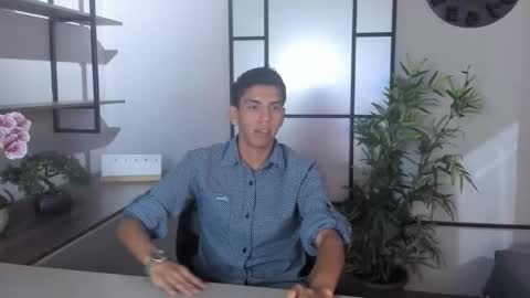 Snapshot of lucca_moreti chatting on 03-21-26, 03:44 Lucca Moreti online show from 03-21-26, 03:44