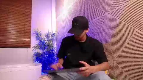 Lucca Moreti online show from 07-07-26, 06:47