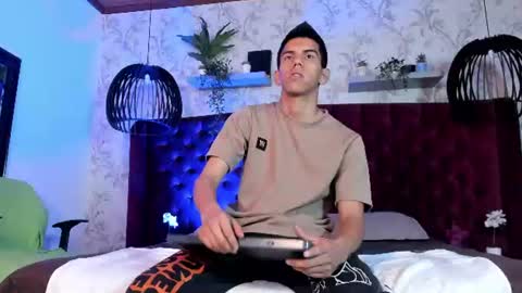 Lucca Moreti online show from 07-18-26, 03:33
