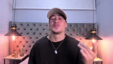 luccagrey online show from 11-07-25, 02:28