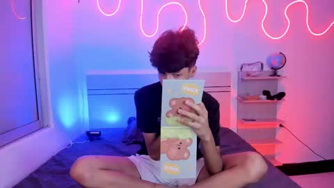 Luccas Ferreira online show from 11-01-25, 07:16