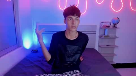 Luccas Ferreira online show from 11-16-25, 07:08