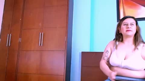 Luero  online show from 10-17-25, 01:14