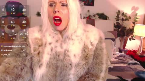 Luci Evans online show from 11-22-25, 07:07