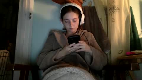 Luci Layne online show from 05-27-26, 09:45