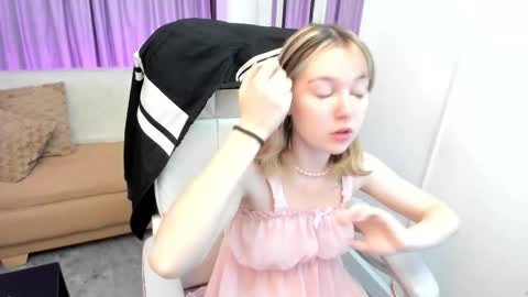 lucia_copper online show from 11-04-25, 12:04