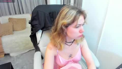 lucia_copper online show from 12-15-25, 11:58