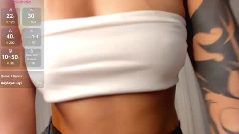 Snapshot of lucia_lee_ chatting on 03-03-25, 09:59 Lucia online show from 03-03-25, 09:59