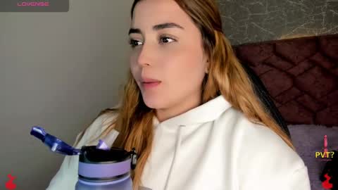 Snapshot of lucia_star_ chatting on 01-03-25, 06:14 lucia star online show from 01-03-25, 06:14