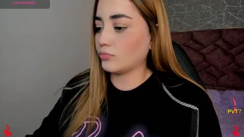 Snapshot of lucia_star_ chatting on 01-13-25, 09:09 lucia star online show from 01-13-25, 09:09