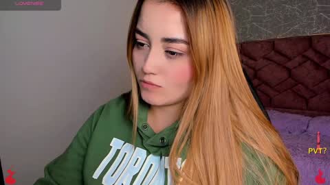 Snapshot of lucia_star_ chatting on 01-23-25, 08:02 lucia star online show from 01-23-25, 08:02