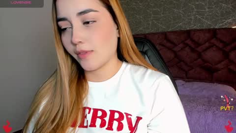 Snapshot of lucia_star_ chatting on 01-25-25, 07:07 lucia star online show from 01-25-25, 07:07