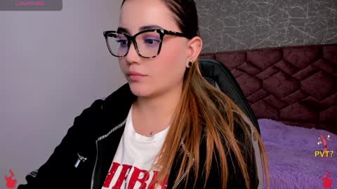 Snapshot of lucia_star_ chatting on 01-29-25, 07:11 lucia star online show from 01-29-25, 07:11