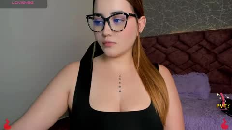 Snapshot of lucia_star_ chatting on 02-01-25, 10:13 lucia star online show from 02-01-25, 10:13