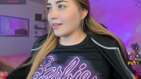 Snapshot of lucia_star_ chatting on 02-08-25, 02:58 lucia star online show from 02-08-25, 02:58