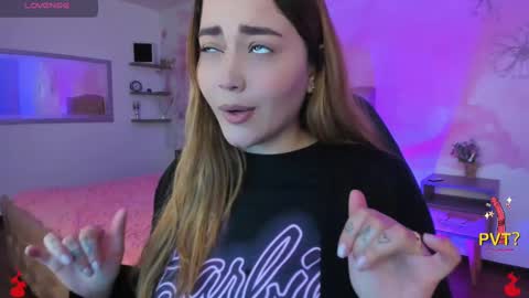 Snapshot of lucia_star_ chatting on 02-14-25, 02:39 lucia star online show from 02-14-25, 02:39