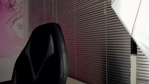 Snapshot of lucia_star_ chatting on 02-21-25, 02:28 lucia star online show from 02-21-25, 02:28