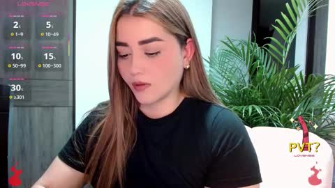 Snapshot of lucia_star_ chatting on 10-21-25, 11:05 lucia star online show from 10-21-25, 11:05