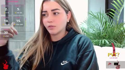 Snapshot of lucia_star_ chatting on 10-31-25, 02:34 lucia star online show from 10-31-25, 02:34