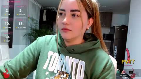 Snapshot of lucia_star_ chatting on 11-14-25, 01:15 lucia star online show from 11-14-25, 01:15