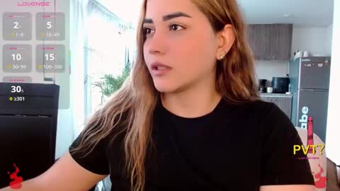 Snapshot of lucia_star_ chatting on 11-15-25, 02:57 lucia star online show from 11-15-25, 02:57