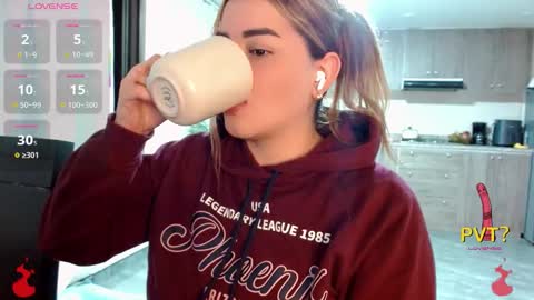 Snapshot of lucia_star_ chatting on 11-18-25, 01:55 lucia star online show from 11-18-25, 01:55