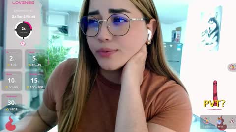 Snapshot of lucia_star_ chatting on 11-26-25, 02:23 lucia star online show from 11-26-25, 02:23