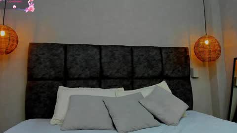 LUCIA  online show from 09-11-25, 12:05