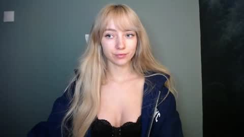 Lucy online show from 04-15-26, 06:15