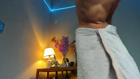Snapshot of lucian_davii chatting on 05-18-26, 11:49 Pirulo online show from 05-18-26, 11:49