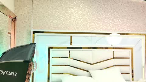 Snapshot of luciana_agudelo chatting on 11-30-25, 07:07 luciana_agudelo online show from 11-30-25, 07:07