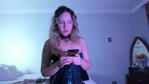 Snapshot of luciana_evaans chatting on 01-06-26, 04:11 Luciana Evans online show from 01-06-26, 04:11