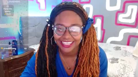 Luciana online show from 11-21-25, 09:57