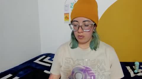 Snapshot of lucianacapisce chatting on 11-20-25, 12:00 Dani 3 online show from 11-20-25, 12:00