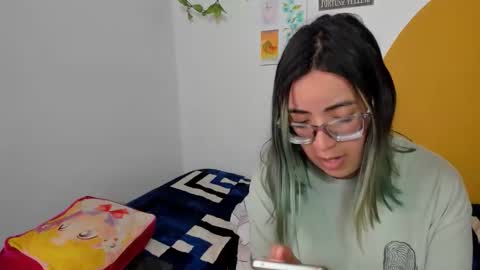 Snapshot of lucianacapisce chatting on 12-02-25, 02:45 Dani 3 online show from 12-02-25, 02:45