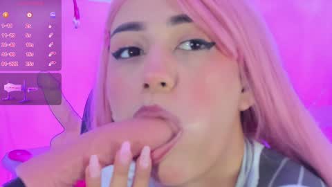 Snapshot of lucianacarter chatting on 12-11-24, 02:44 online show from 12-11-24, 02:44