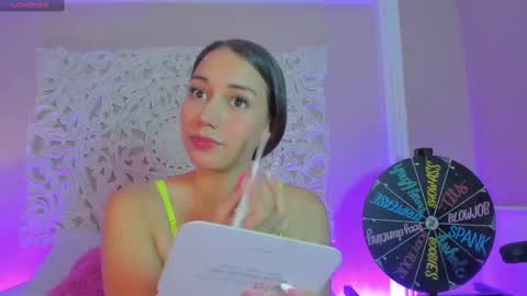 Snapshot of lucianacarter chatting on 02-28-25, 04:43 online show from 02-28-25, 04:43