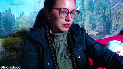 Snapshot of lucianahalen chatting on 06-03-26, 02:47 Lucy online show from 06-03-26, 02:47