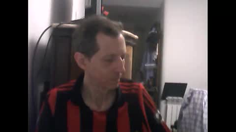 Snapshot of lucianoaxel chatting on 02-09-26, 02:04 Luciano online show from 02-09-26, 02:04