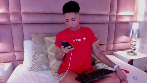  lucia wallace  online show from 02-21-25, 02:50