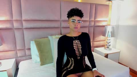  lucia wallace  online show from 09-15-25, 10:43