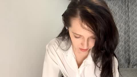 Mary online show from 12-15-25, 05:17