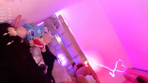 Luci online show from 02-22-25, 01:02